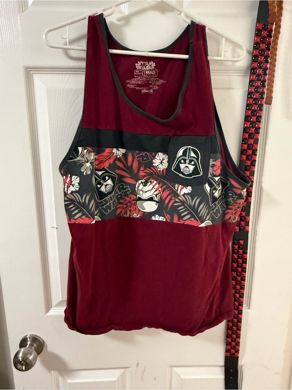 Star Wars Burgundy Graphic Tank Top with Tropical Print